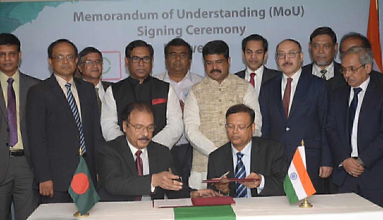 On Monday, April 18, a Memorandum of Understanding (MoU) was signed between Bangladesh Petroleum Corporation Chairman Md. Mahmud Reza Khan and Indian Oil Corporation Chairman B. Ashok at a hotel in Dhaka, concerning the establishment of an LPG plant in Bangladesh with India. State Minister for Power, Energy, and Mineral Resources Nasrul Hamid was present during the signing. Indian Ambassador to Bangladesh Harsh Vardhan Shringla was also in attendance.