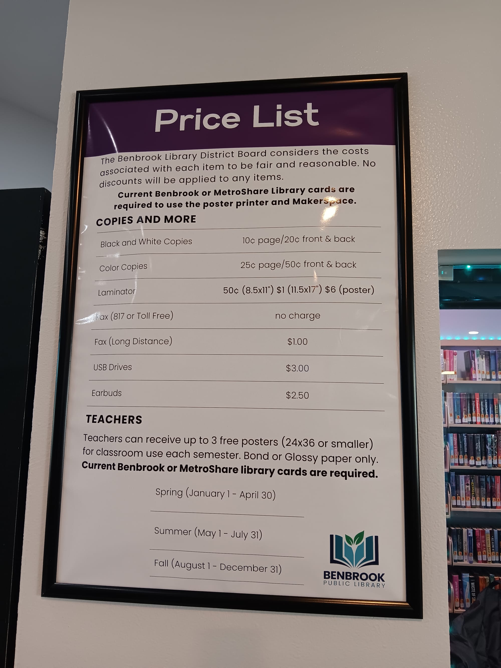 Listing of prices for various library services, including copies, lamination, and faxes.