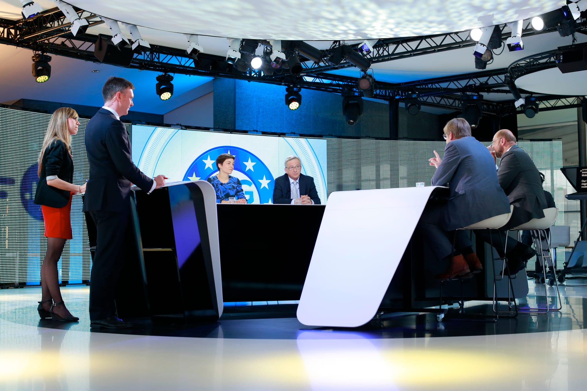 Who will be the next president of the European Commission? And how will he – or she – deal with the big election issues, like mobility, energy and unemployment? With just weeks to go before the EU-wide election in May, Euranet Plus talk directly with the top candidates. On April 29, the presidential hopefuls came together to answer these questions and more, outlining their plans for the next five years.
Guests
- Jean-Claude Juncker (European People’s Party),
- Ska Keller (European Green Party),
- Martin Schulz (Party of European Socialists) and
- Guy Verhofstadt (Alliance of Liberals and Democrats for Europe)
Moderators: 
- Brian Maguire
- Ahinara Bascuñana López
The videos, audios and all the details about the Big Crunch debate at 

euranetplus-inside.eu/big-crunch-presidential-debate-on-a...