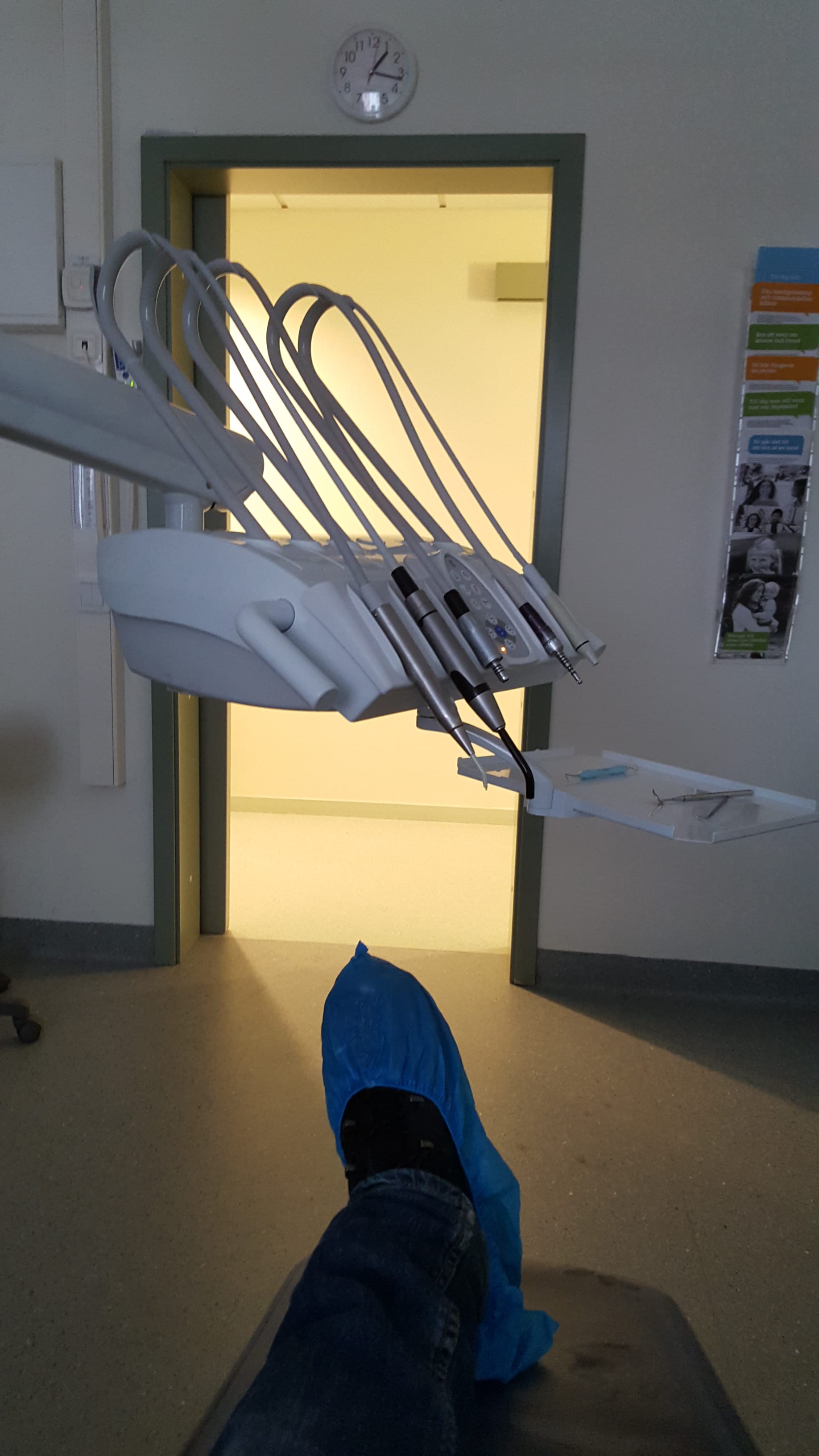 Dentist room, waiting for the dentist to get started. Gubbängen/Stockholm