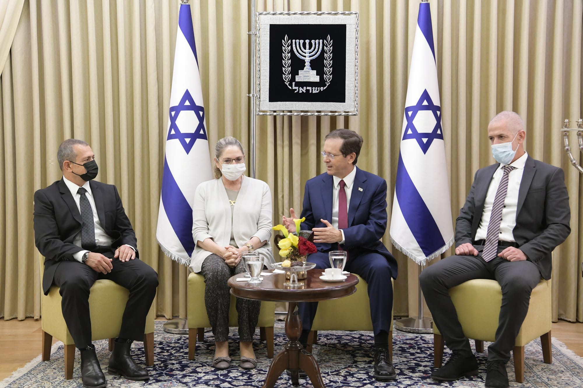 The President of Israel, Isaac Herzog, hosting the outgoing head of the Shin Bet, Nadav Argaman, and the incoming head of the Shin Bet, Ronen Bar. Wednesday, October 13, 2021. Photo credit: Amos Ben Gershom / GPO.