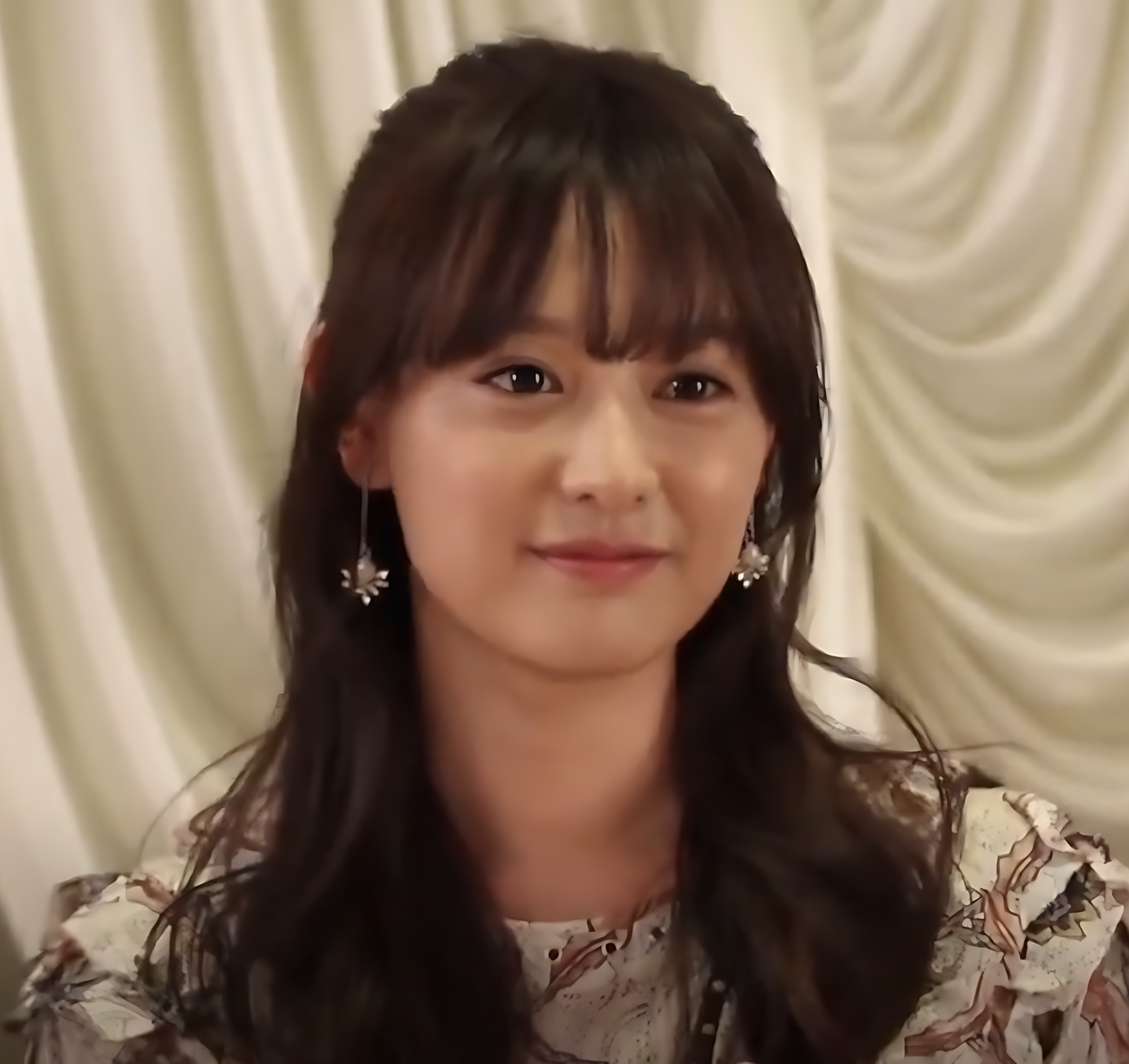 Kim Ji-won in CATCHUP interview in 2017