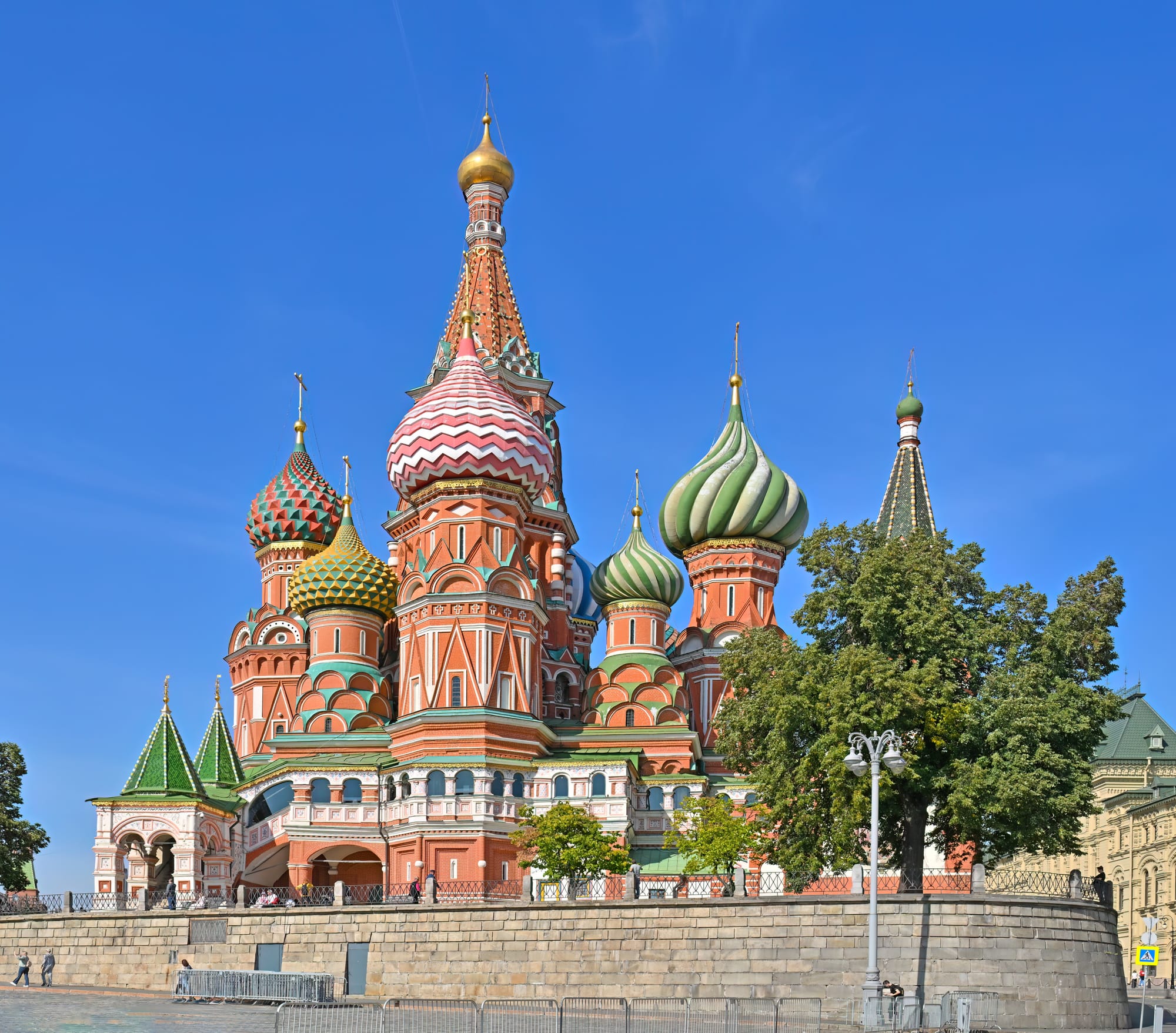 Москва - Дневной вид Храма Василия Блаженного с Васильевского спуска