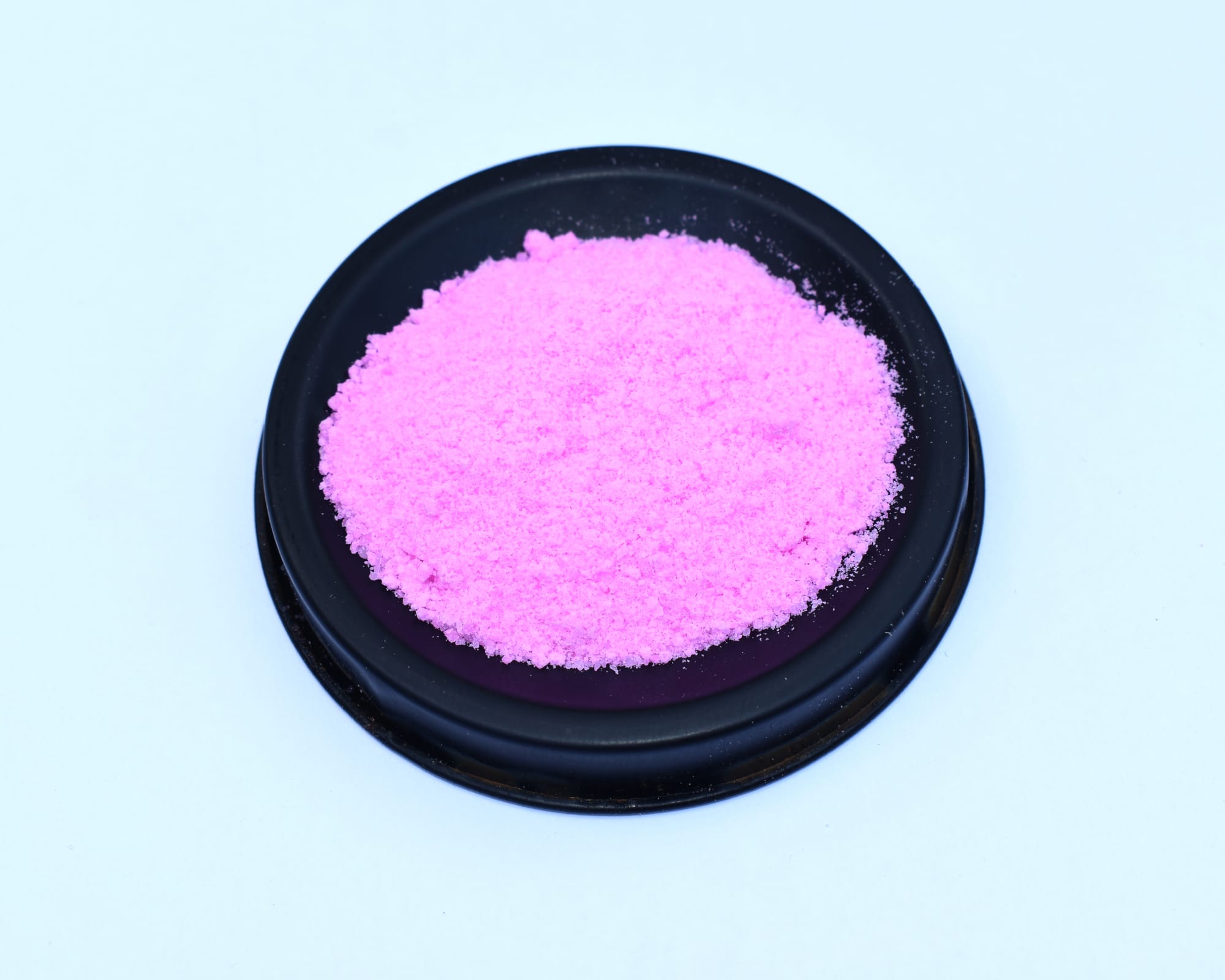 NPK 19-19-19 - A water-soluble fertilizer with an optimum combination of Nitrogen, Phosphorous, Potassium, and Sodium.