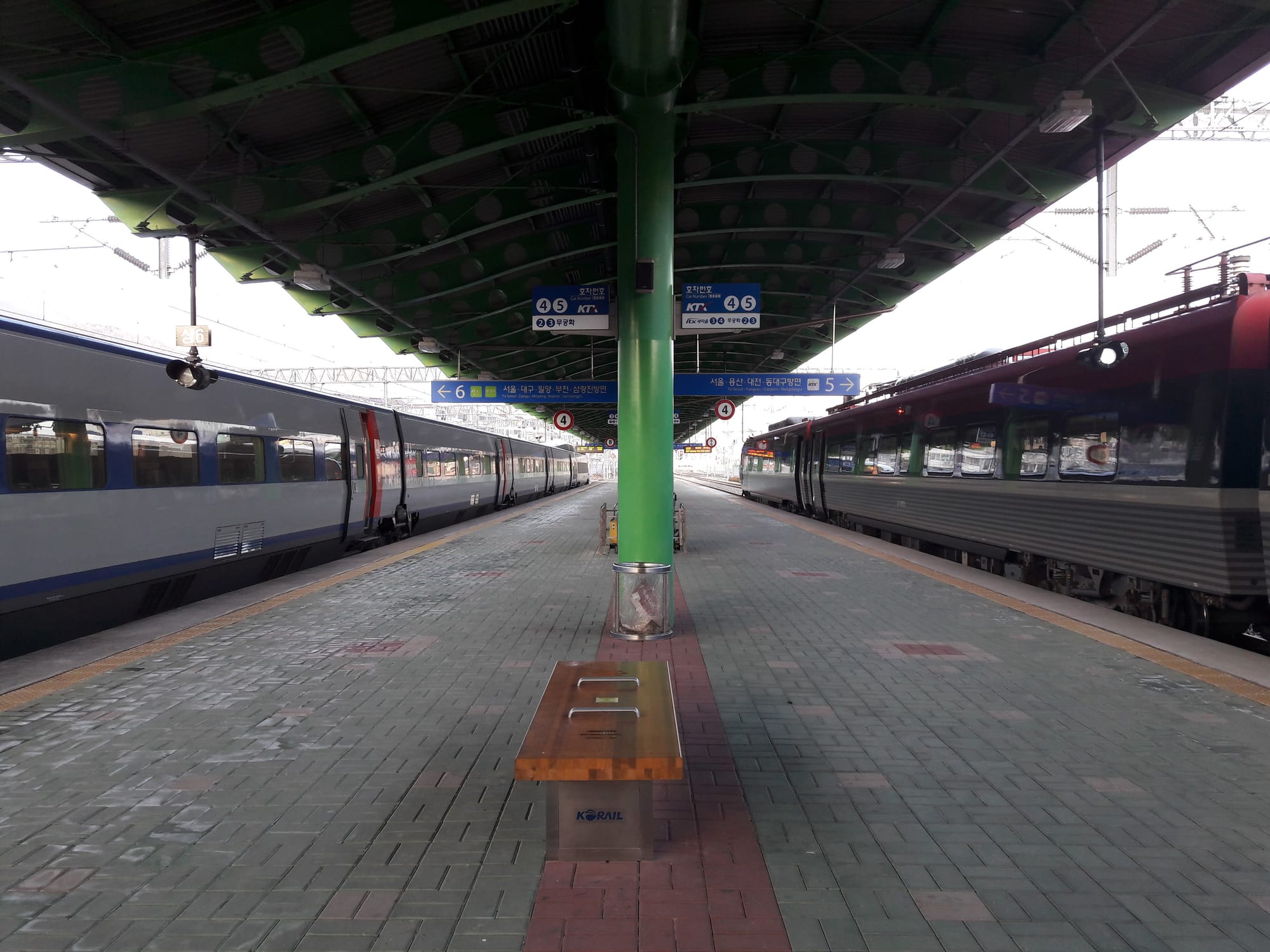 Platform No.3 and No.4 (for Seoul, Bunjeon)