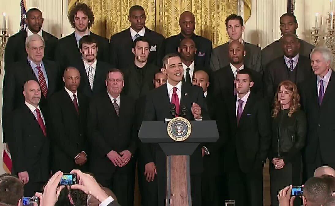 The President welcomes the Los Angeles Lakers to the White House to honor them for winning the 2009 NBA Championship.