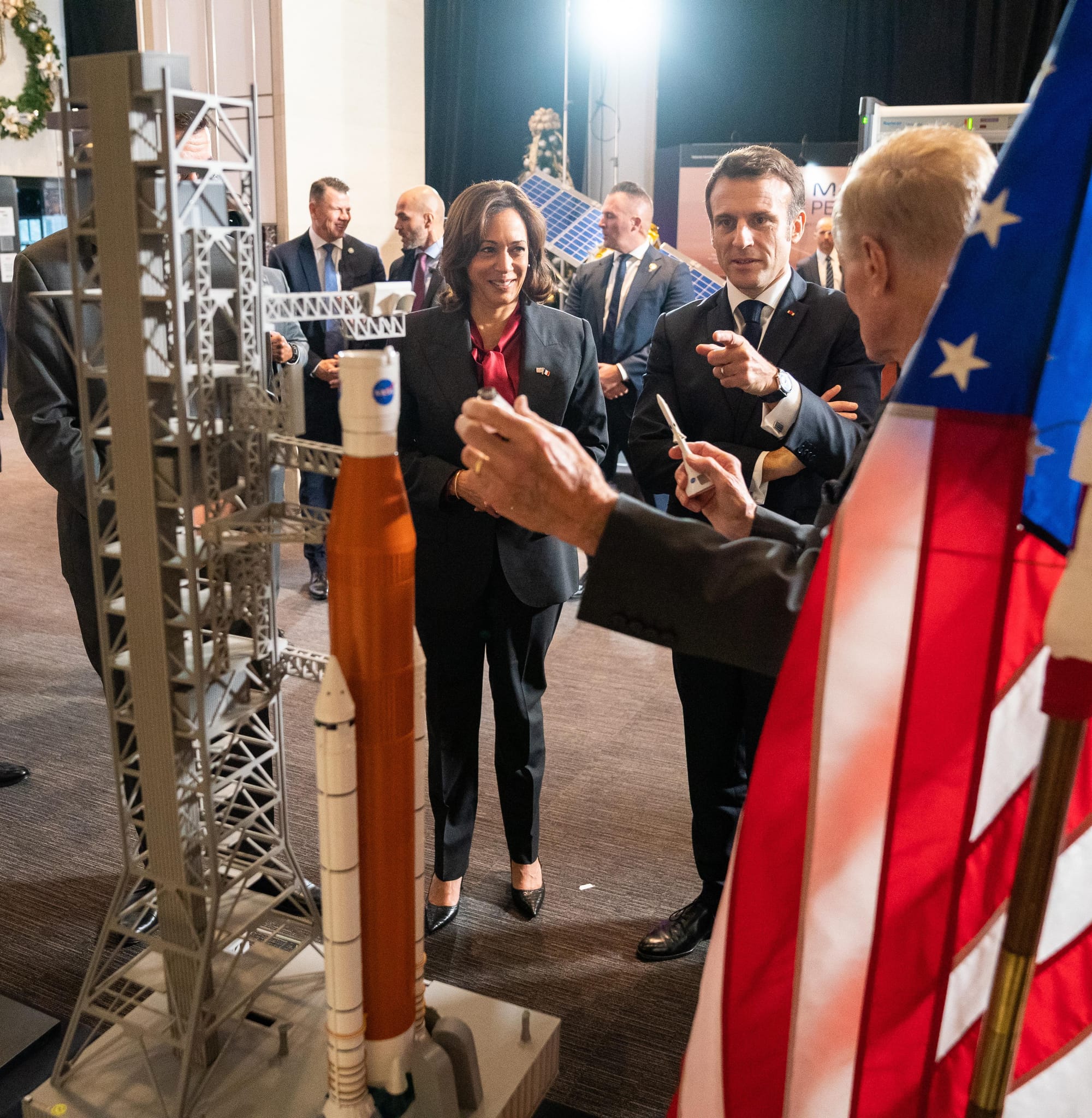The United States and France have partnered on space exploration for more than 60 years. It was my honor to welcome President Macron to @NASA to build on the progress we have made and strengthen our collaboration even further.