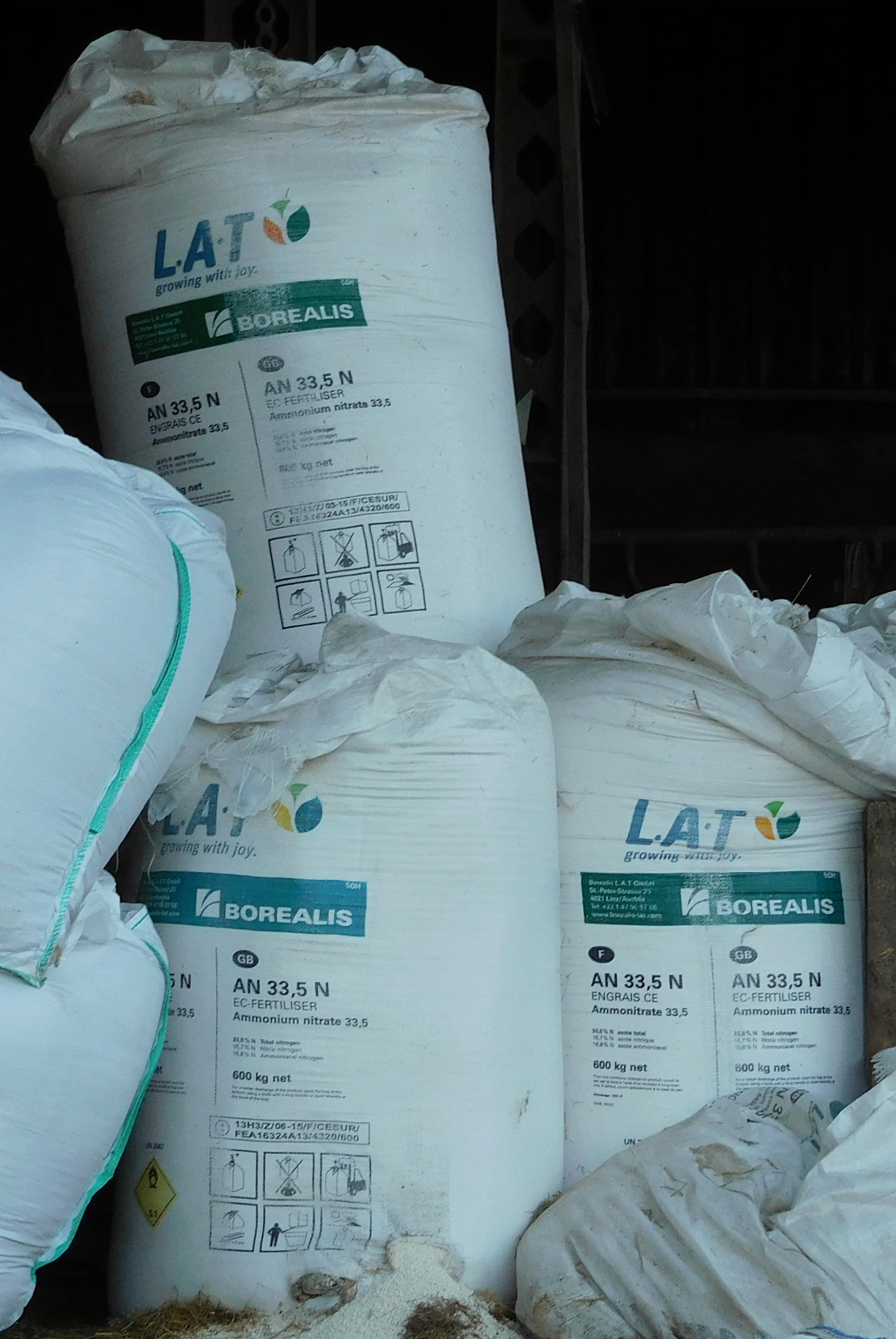 "AN 33,5 N" ammonium nitrate big bags EC-fertilizer produced by Borealis.
