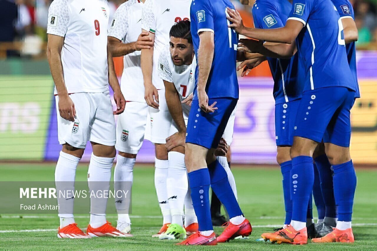 Translation of original description: The national football teams of Iran and Uzbekistan faced each other in the framework of the World Cup qualifiers at Azadi Stadium in Tehran, and at the end of the match, the match ended in a goalless draw