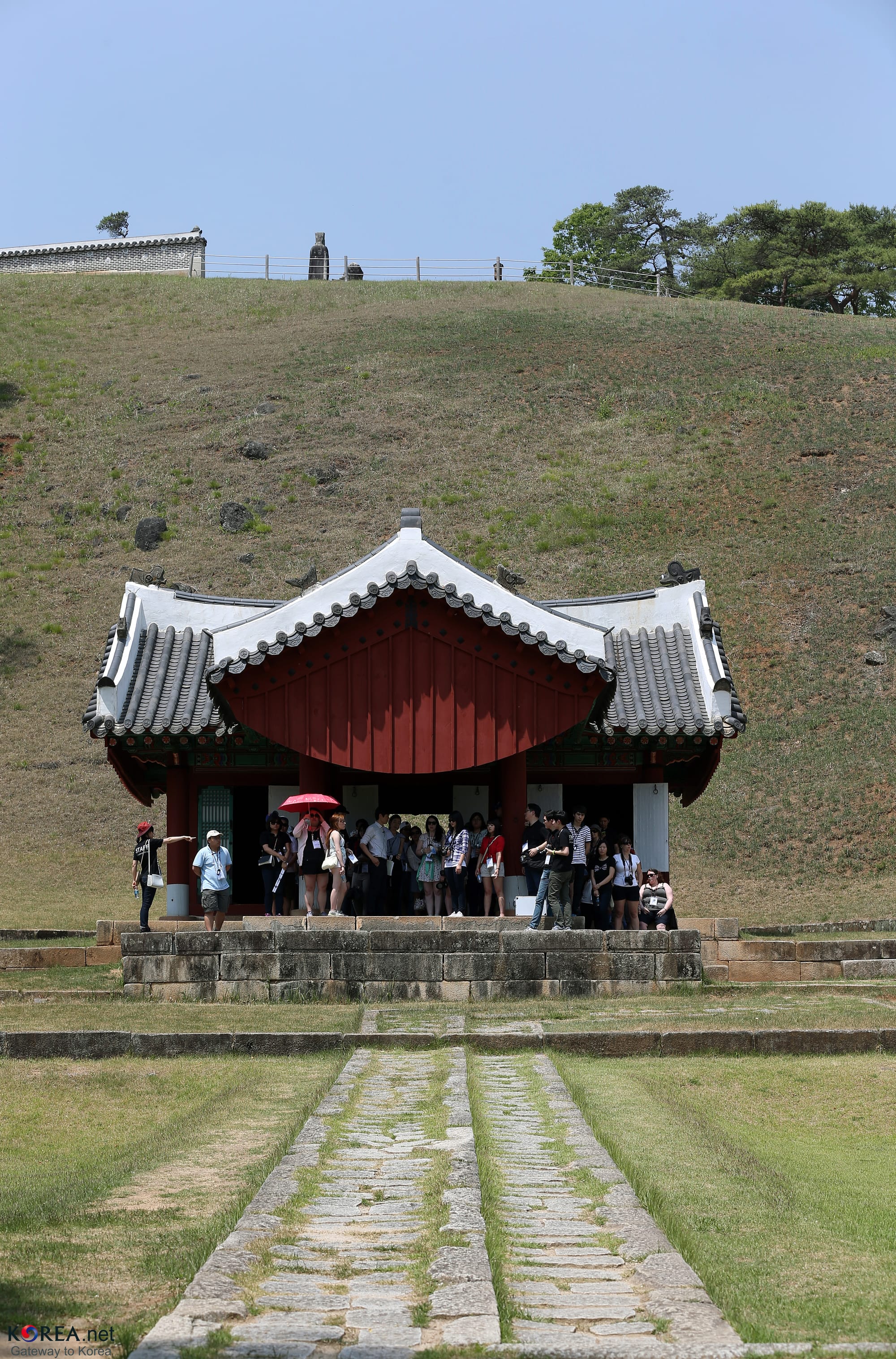 Exploring The UNESCO World Heritage in Korea
1st Program – ‘The Healing Festival Lasting 1,000 years’ Gangneung Danoje Festival & Jangneung(One of Royal Tombs of Joseon Dynasty)
Jangneung – The Royal Tomb of King Danjong, the 6th King of Joseon Dynasty
May 31, 2014
Jangneung, Yeongwol-gun, Gangwon-do
Ministry of Culture, Sports and Tourism
Korean Culture and Information Service
Korea.net (www.korea.net)
Official Photographer: Jeon Han
This official Republic of Korea photograph is licensed as free content, so while restrictions such as personality or privacy rights may apply, in general, manipulations are allowed. If you want a photograph without a watermark, you may ask via Flickr e-mail.


유네스코 세계문화유산 등재 유•무형 한국문화유산 심층탐방
첫 번째 프로그램 -  ‘천년을 이어온 힐링 축제’ 강릉단오제와 장릉
장릉(莊陵)
2014-05-31
강원도 영월군 영월면
문화체육관광부
해외문화홍보원
코리아넷

전한
