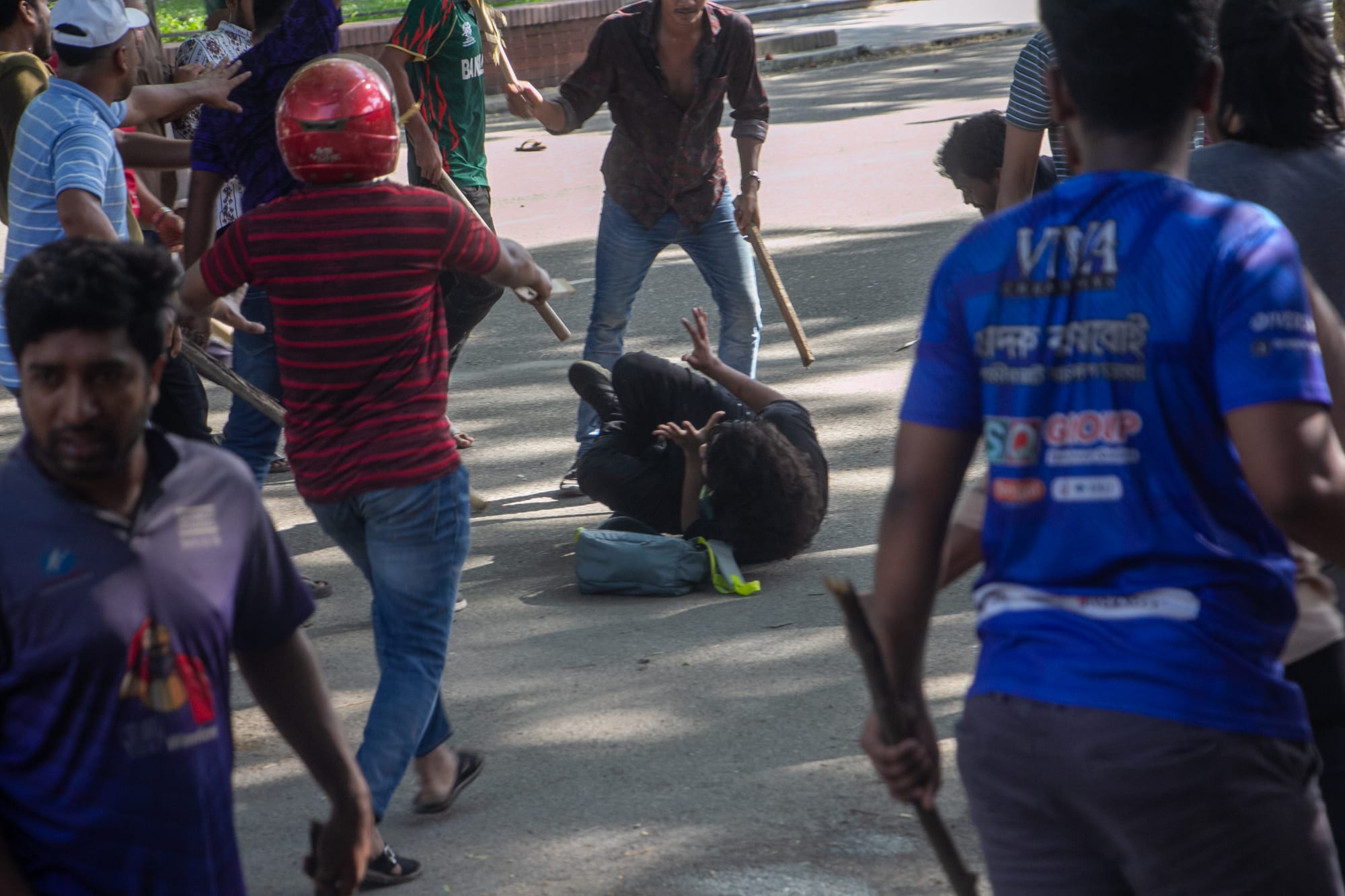 Fresh violence has broken out in Bangladesh between police and student protesters demanding justice for victims of recent unrest.
Clashes were reported in the capital Dhaka and other cities on . In the north-eastern city of Sylhet, an official claimed demonstrators had attacked police who in turn used tear gas.
Photos sent from the southern city of Barisal to BBC Bangla show police in riot gear and wielding batons, barricading demonstrations and taking away protesters, many of whom are women.
More than 800 people have been killed in this month's violence, mostly as a result of police opening fire. Nearly 10,000 people have reportedly been detained.
"March for Justice" was called by the Students Against Discrimination movement.
They said they were demonstrating against "mass killings, arrests, attacks, and disappearances of students and people".
Students have been protesting against attempts to reinstate quotas in civil service jobs for relatives of veterans from the country’s war for independence from Pakistan in 1971 for more than three weeks.
A third of public sector jobs had been set aside for them, but on 21 July the Supreme Court court ruled just 5% of the roles could be reserved.
The student movement believes the system is discriminatory and has demanded recruitment based on merit.
Organisers have demanded an apology from Prime Minister Sheikh Hasina and for six ministers to resign over deadly clashes at the resulting protests.

The government blames the main opposition Bangladesh Nationalist Party and the Jamaat-e-Islami party for the unrest.