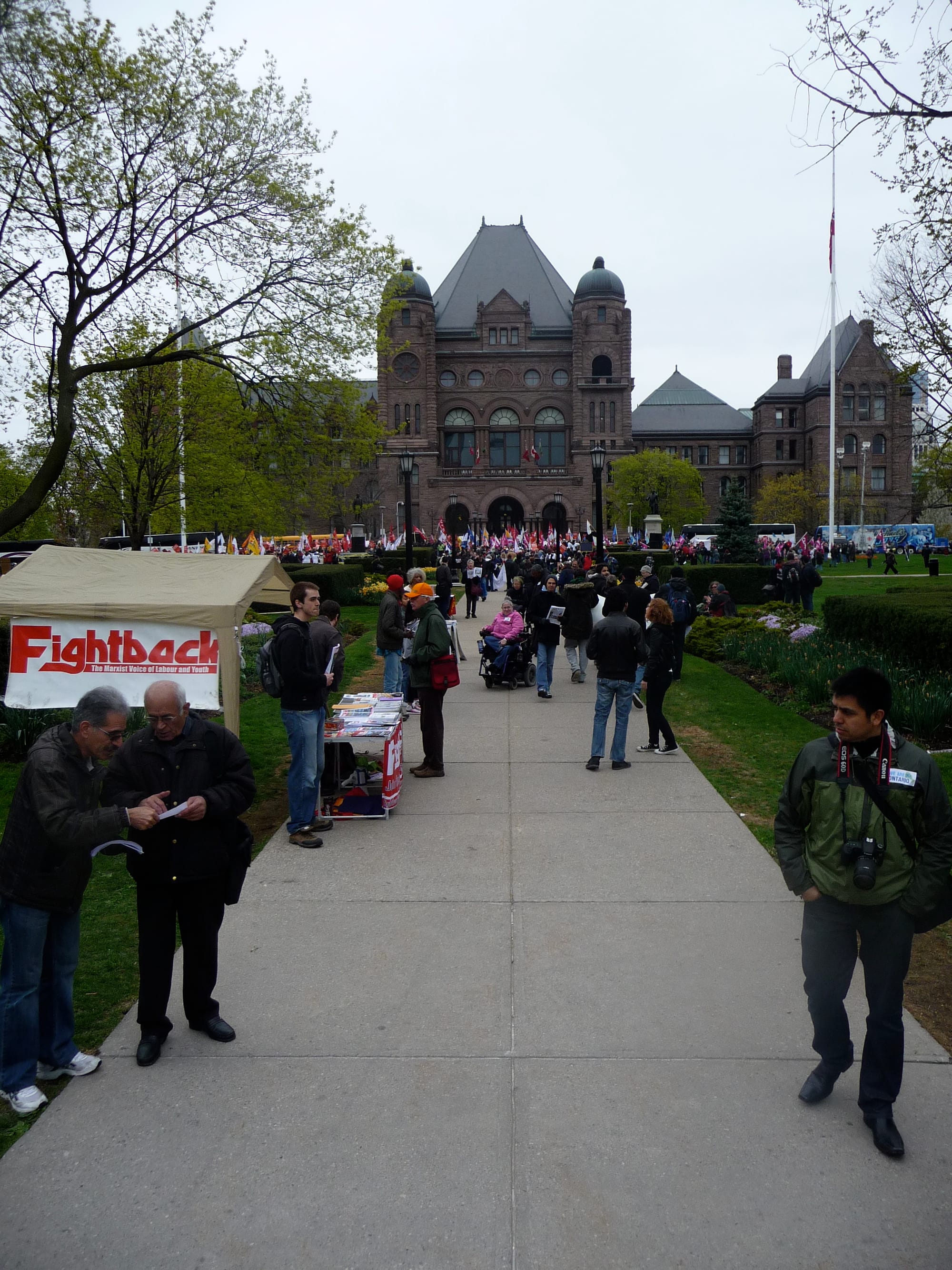 OFL Anti Budget Demo 21 April 2012 Queens Park Toronto
by marxist.ca/marxiste.qc.ca