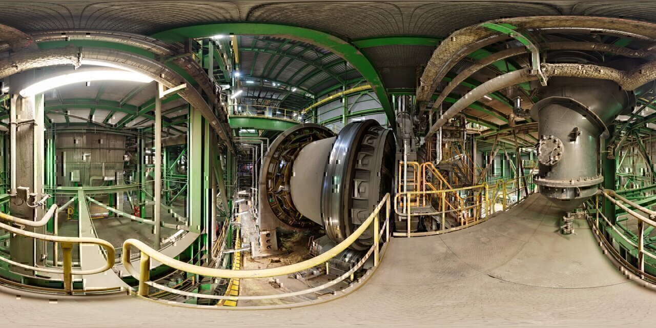 360° view of the Enefit 280 shale oil plant. The retort can be compared to a large airtight container used to heat and decompose raw organic matter without access to oxygen. In chemistry, such a process is called pyrolysis. The pyrolysis lasts about fifteen minutes and results in a vapour-gas mixture consisting of vapours of liquid products, water vapour and semi-coke gas. The solid product of pyrolysis is semi-coke. The vapour-gas mixture leaving the reactor is separated from semi-coke in a dust chamber and then in a cyclone.
