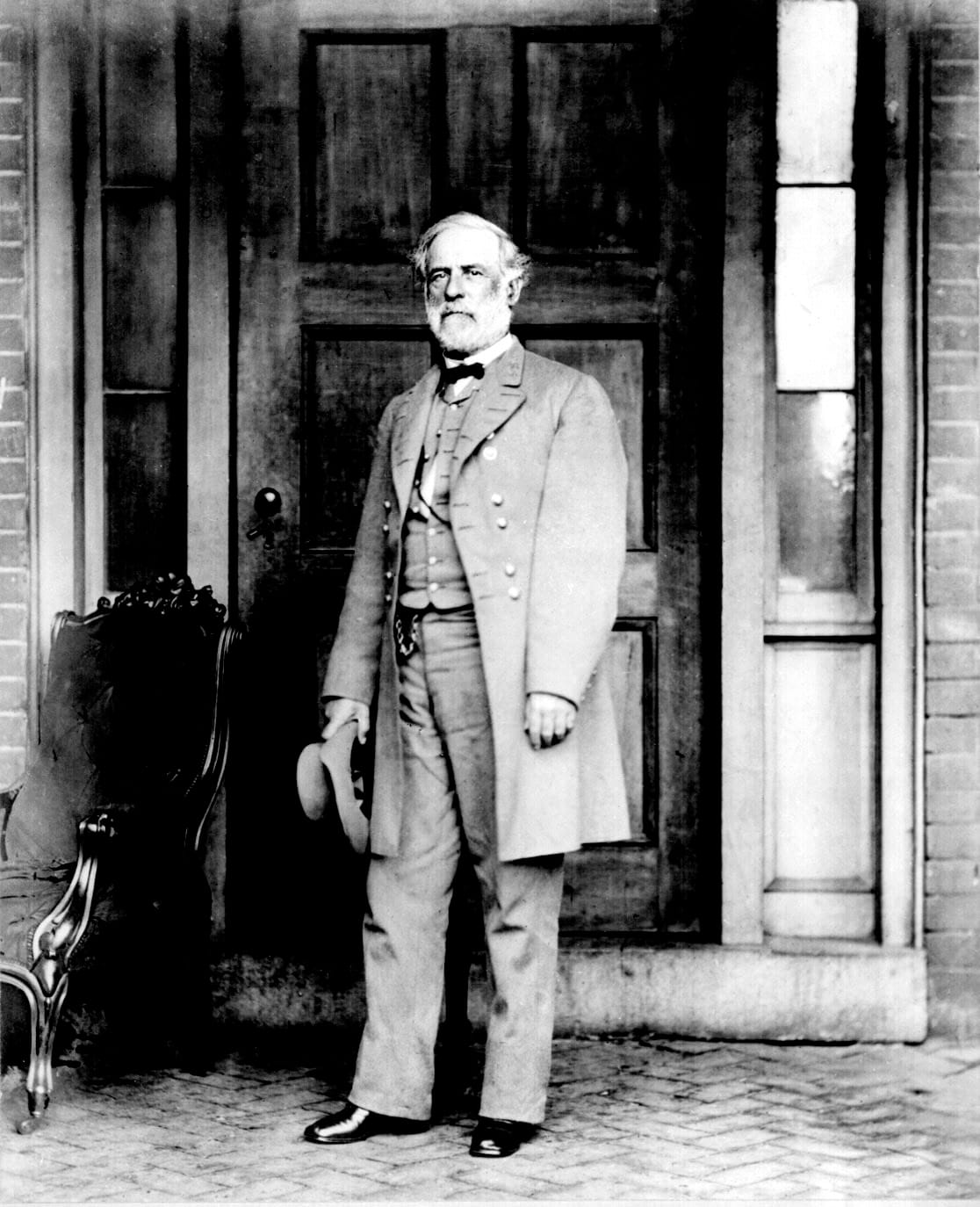 Confederate General Robert E. Lee poses in a late April 1865([1]) portrait taken by Mathew Brady in Richmond, Virginia. Lee's surrender to Union General Ulysses S. Grant at Appomattox Court House on 9 April 1865, soon before this portrait was taken, marked the end of the American Civil War.
Dust and scratches removed by Thegreenj
