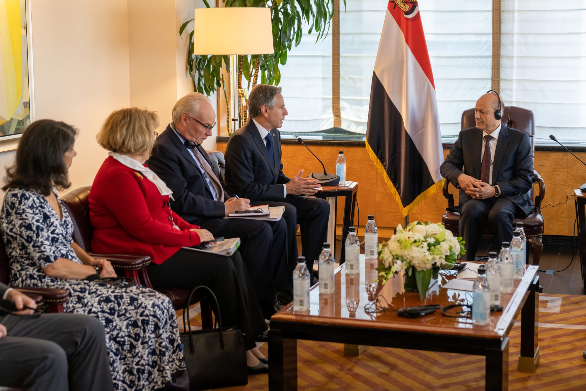 Secretary of State Antony J. Blinken meets with Yemeni Chairman of the Presidential Leadership Council Rashad Al-Alimi on the margins of the 77th Session of the United Nations General Assembly High Level Week in New York City on September 19, 2022. [State Department photo by Ron Przysucha/ Public Domain]