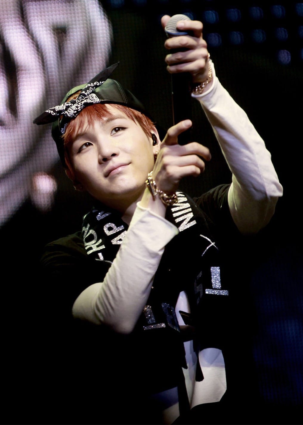 Suga performing at the TRB in Seoul on October 17, 2014.